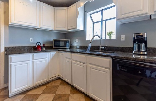 Snellville House | New Listing! Budget Lakeside Hideaway with Rustic Charm | Fishing and Community Pool