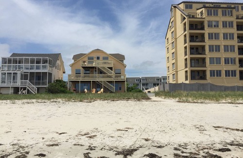 Old Orchard Beach Apartment | NEW listing.Charming BEACHFRONT with fantastic VIEWS! (C.2nd floor)