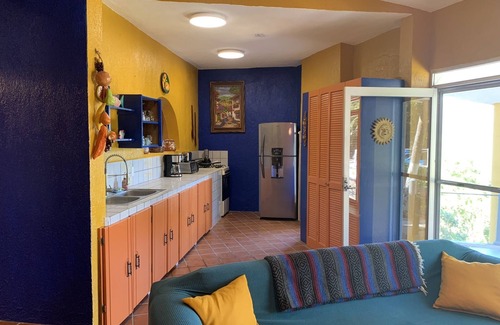 Manzanillo House | New Listing - Casa Margarita - quiet 1 bedroom, 1 bath, ocean view