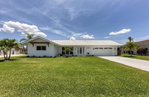 Punta Gorda House | New Listing! Charlotte Harbor Area Resort, 120mi to Disney & 134mi to Universal - GRH747878