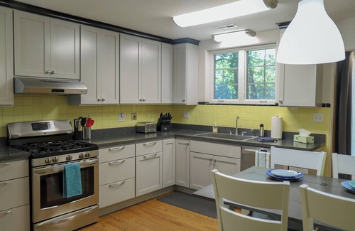 Town of Pines House | New Listing, Close to Beach, Pet Friendly, Huge Private Yard