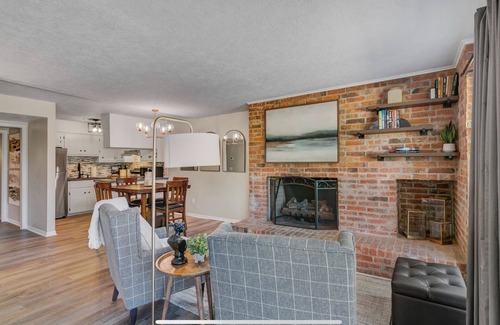Brookeland Condo | New Listing! Cozy 2-bedroom 3-bath condo on hole 3 of Rayburn Country Club