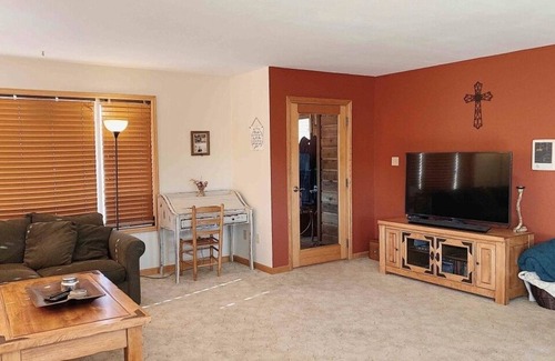 Gunnison House | NEW LISTING! Cozy Home w/views near Hartman Rocks Recreation Area!