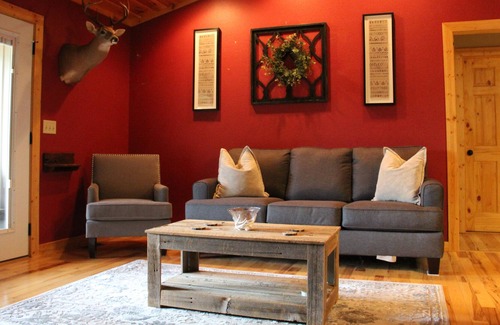 Clyde House | NEW LISTING! Cozy Shady Maple Home