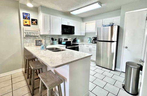 Gulf Shores Condo | NEW LISTING: Cute Family Friendly Condo in a Fantastic Location! Buena Vista