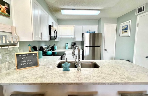 Gulf Shores Condo | NEW LISTING: Cute Family Friendly Condo in a Fantastic Location! Buena Vista