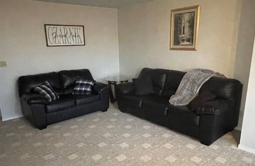 Grove House | *New Listing* Czarnik Cabin