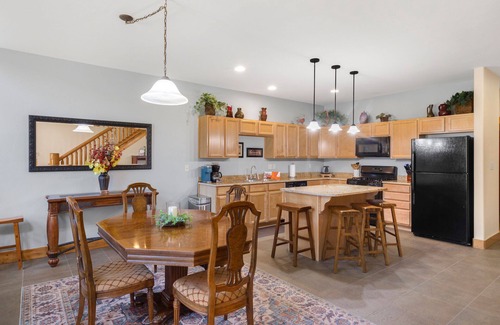 South Fork House | New Listing!Discounted Golf Privileges at Rio Grande Club -Wolf Creek 20 Mins