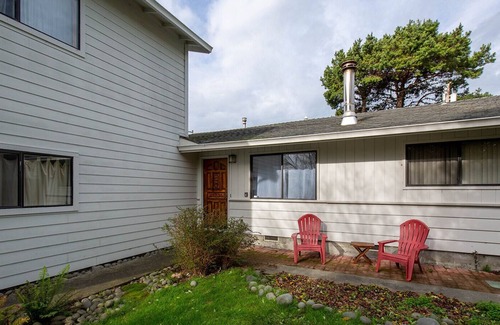 Pacific House | 🌲☮️New Listing! Enjoy Arcata as the locals do, pet friendly, cozy & comfortable!