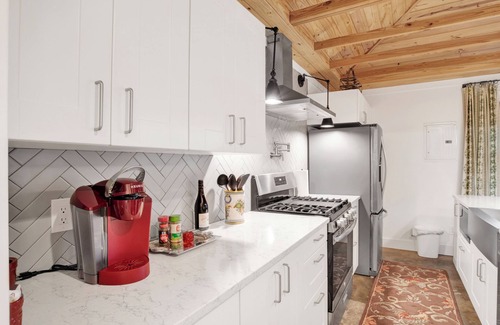 Fairhope Cottage | NEW LISTING -Fairhope cottage near downtown ADORABLE