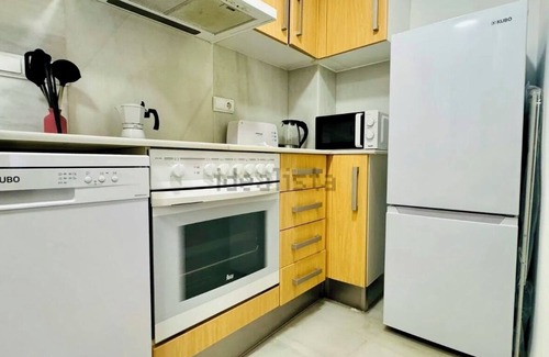 Ciutat Vella Apartment | NEW Listing Flat Stiyled 1-bedroom apartment with AC, WiFi in Center València
