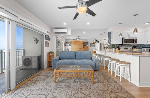 Historic Lahaina Front Street Condo | New Listing! Heart of Lahaina, an Oceanfront stay