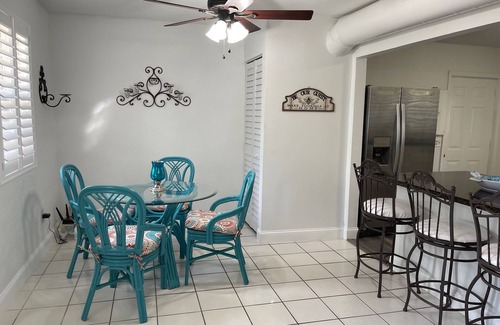 Homestead Cottage | New Listing! Hidden Cottages in The Redlands