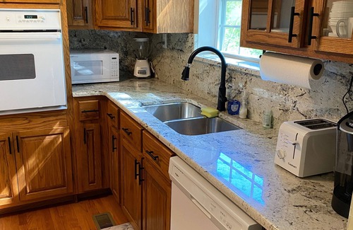 Butler House | NEW Listing! LAKEFRONT COZY with fire pit and dock! NEW internet