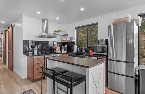 Coeur d'Alene House | New Listing! Lakefront home with Private Beach and Dock