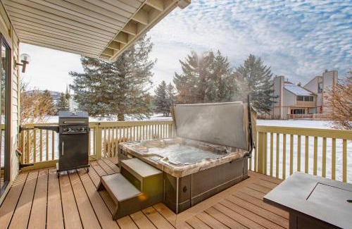 Park Meadows House | New Listing Modern Pet Friendly Retreat with Hot Tub Fireplace
