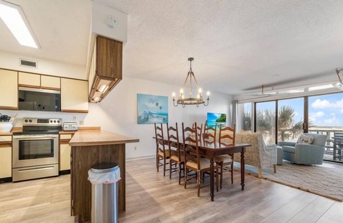 St. Augustine Condo | NEW LISTING - Oceanfront Condo ~ Excellent Location