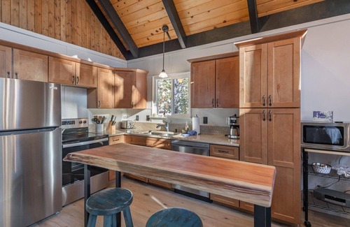 Talmont House | New listing! Pet friendly - Private beach