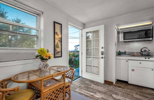 Hollywoodland House | New Listing Promo! Experience The Hollywood Hills Views