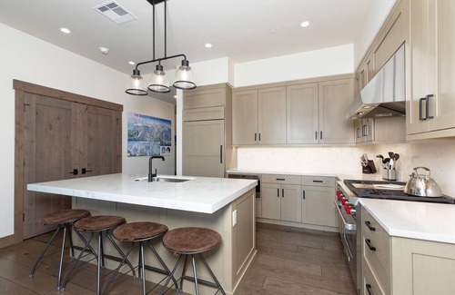 Big Sky Condo | New listing! Ski access, breathtaking views, modern design!