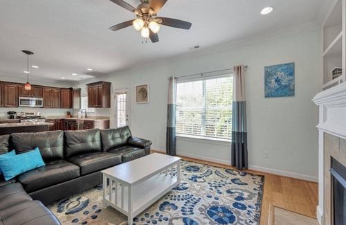Willoughby Spit House | New listing! Sleeps 10, short walk to the beach!