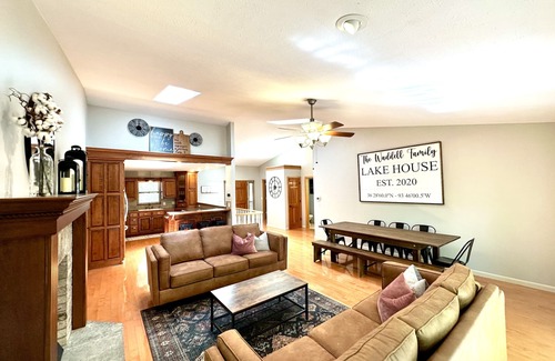 Holiday Island House | NEW LISTING SPECIAL! Large-Serene House w/Great Views.