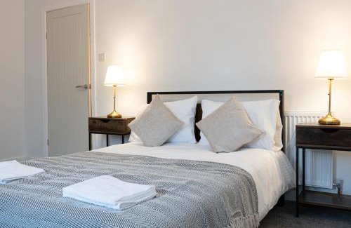 Levenshulme House | New listing - Stunning 3 Bedroom Levenshulme Home Sleeps 7