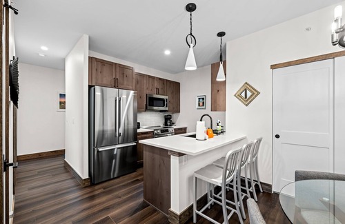 Fraser Condo | New Listing! Stylish Après-Ski Stay | Walk to Shuttle + Hot Tub