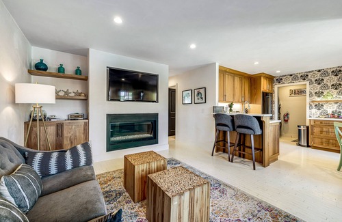 Seaside House | New listing! Stylish, completely updated getaway w/ a full, modern kitchen