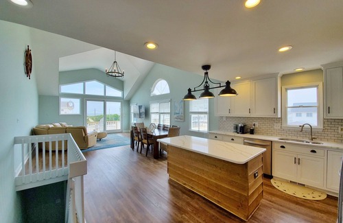Sea Isle City House | NEW Listing The House of the Rising Sun (Sat-Sat rental)