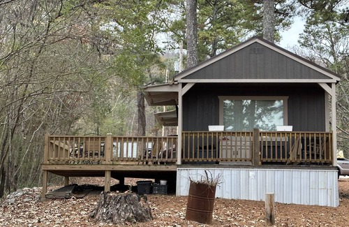 Scottsboro Cabin | NEW LISTING! Tiny home with Lake views! Perfect for couples and small families!