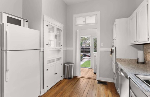 Milan Apartment | New Listing* Uptown Charm! EZ Streetcar Access