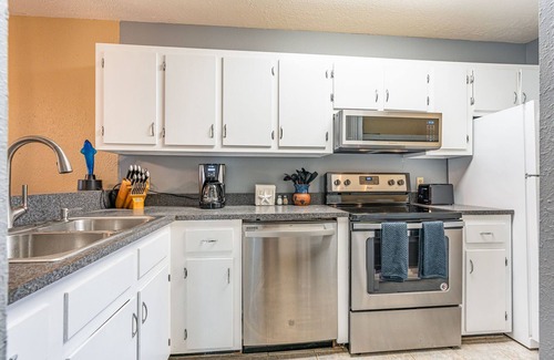 North Myrtle Beach Condo | New Listing! Ground Floor, Elegant 2 Bedroom Condo minutes from the beach.