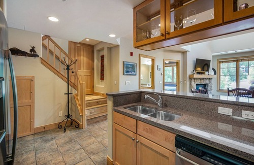 Peak 9 Condo | New Listing! Walk To Ski, Private Hot Tub, Fitness Room, Garage, Great Views