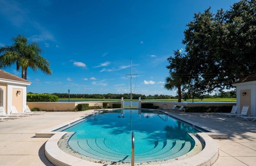 Osprey Apartment | NEW LISTING: Windsor Lodge Unit 14, studio, close to beaches, pool