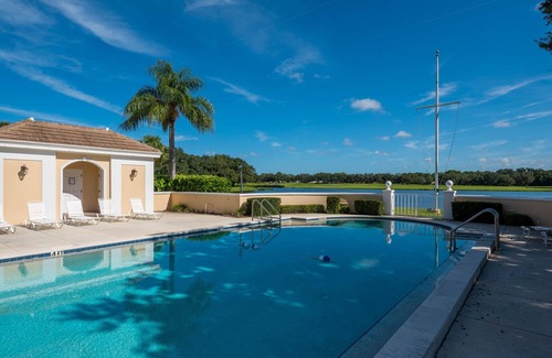 Osprey Apartment | NEW LISTING: Windsor Lodge Unit 14, studio, close to beaches, pool