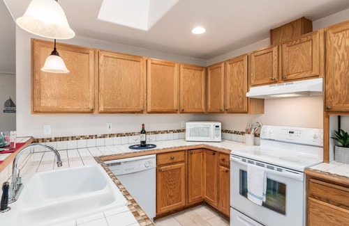 Florence House | New Listing! Wonderful centrally located Florence home. Close to town, dunes, lakes, river and ocean