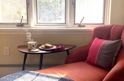 Mount Tremper House | NEW LISTING Woodstock secluded mountain retreat with beautiful pool and sauna.