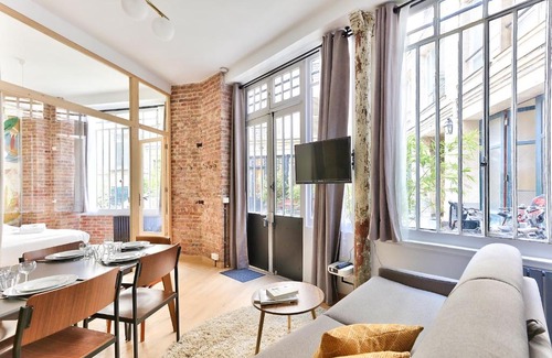 Quartier de la Porte-Saint-Denis Apartment | NEW Loft Apartment in the Heart of Paris - An Ecoloflat