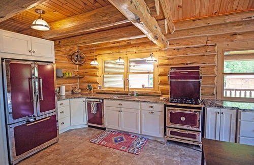 Pentwater House | *NEW* Log Cabin Retreat in Pentwater - Lazy Bear Lodge