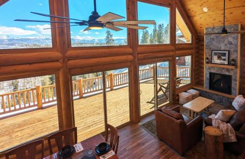 Winter Park Highlands House | New Log Home, Hot Tub For 8, Views!