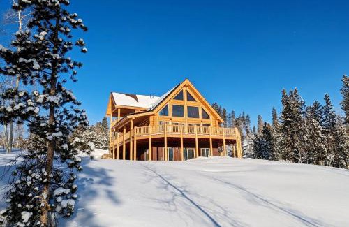 Winter Park Highlands House | New Log Home, Hot Tub For 8, Views!