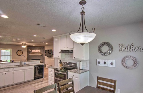 Lubbock House | NEW! Lubbock Home w/ Backyard - 6 Mi to Texas Tech