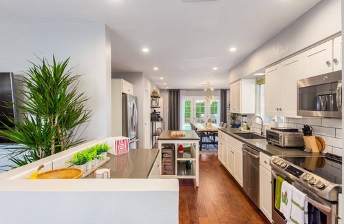 Village Grove House | NEW LUSH OLDTOWN OASIS-THE PAPAGO HOUSE
