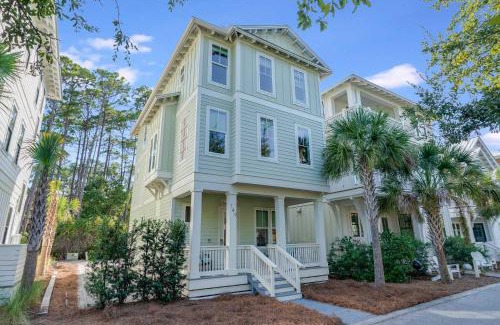 Treetop House | New Lux Downtime Seacrest Pet Friendly Pool Beach Access Bikes