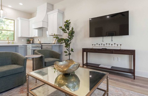 Lafayette House | New Luxe Oaks River Ranch King Bed A+Location