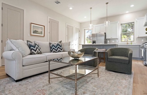 Lafayette House | New Luxe Oaks River Ranch King Bed A+Location