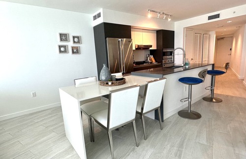 Bay Harbor Islands Condo | New Luxe Oceanfront Condo Bay Harbour Islands