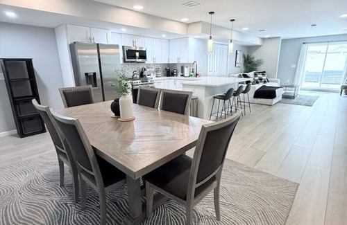 Communipaw House | New luxurious 3 BR 2.5BA Duplex W/Backyard