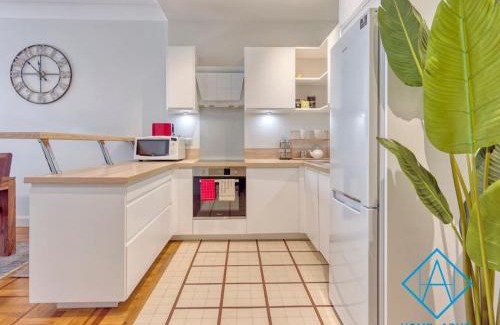 Jean-Medecin Apartment | NEW Luxurious apartment - Jean Medecin